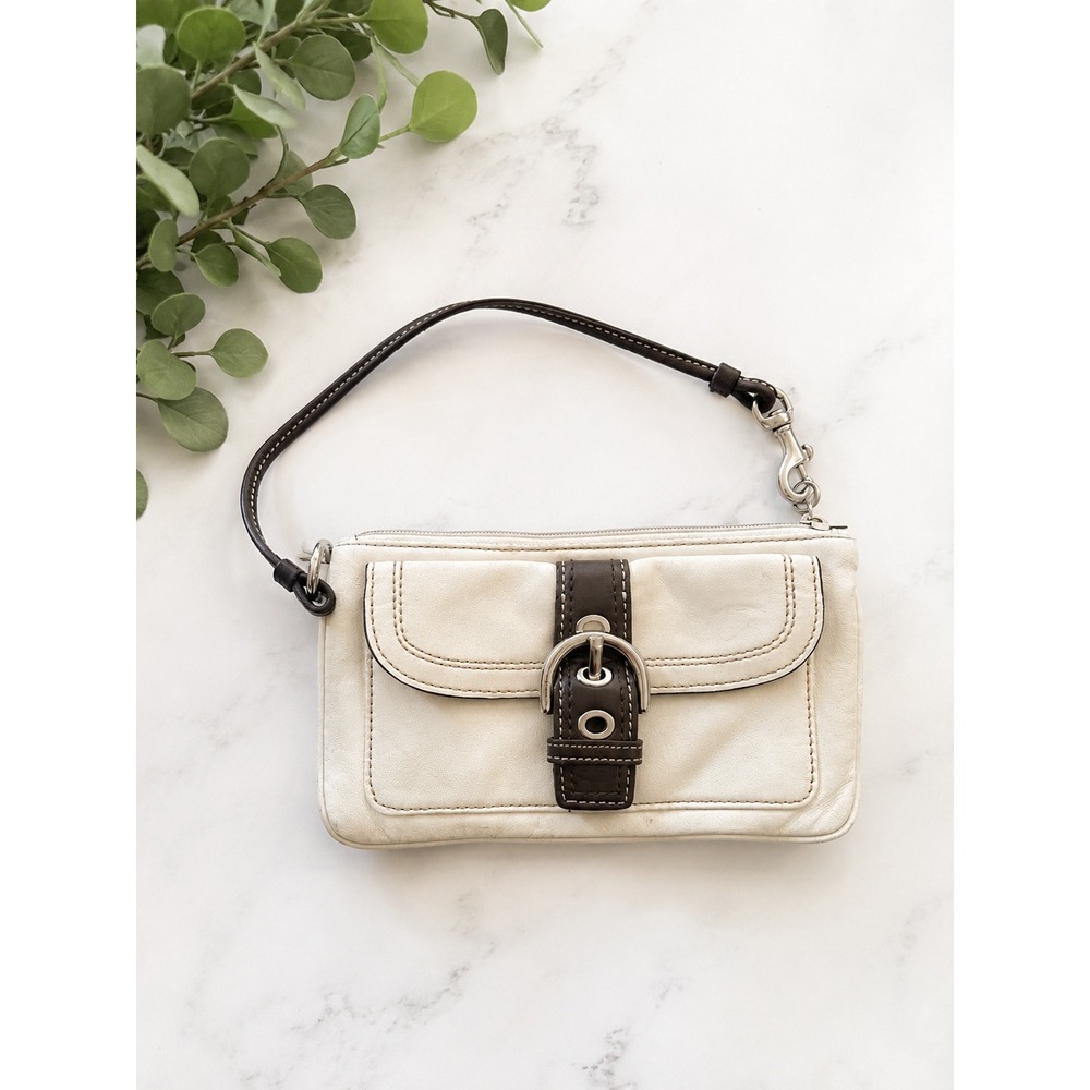 Coach Soho White Leather Wristlet Purse Signature Y2K Shoulder Bag Leather Strap
